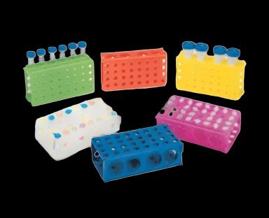 4-Way Test Tube Rack Fisherbrand™ 4 / 12 / 32 Place 4 X 50 mL / 12 X 15 mL / 32 X 1.5 mL / 32 X 0.5 ml Tube Size Natural 5.2 X 9.5 X 17.4 cm